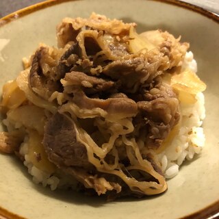 簡単おいしい★玉ねぎたっぷり牛丼